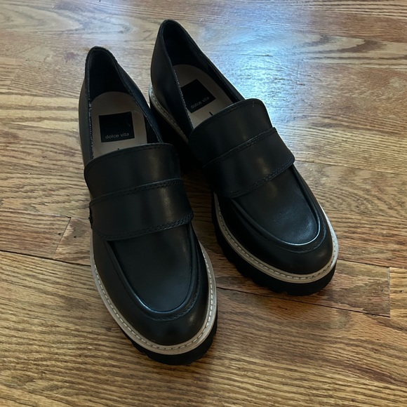 Dolce Vita Halona Loafers Black Leather - Picture 2 of 8